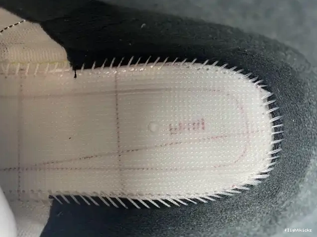 CT8532-105 'Dark Retro Air Jordan 3 Iris' 0518